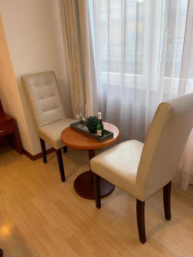 Griffin Am Neumarkt Hotel 3*